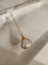Load image into Gallery viewer, MOTHER OF PEARL TEARDROP NECKLACE
